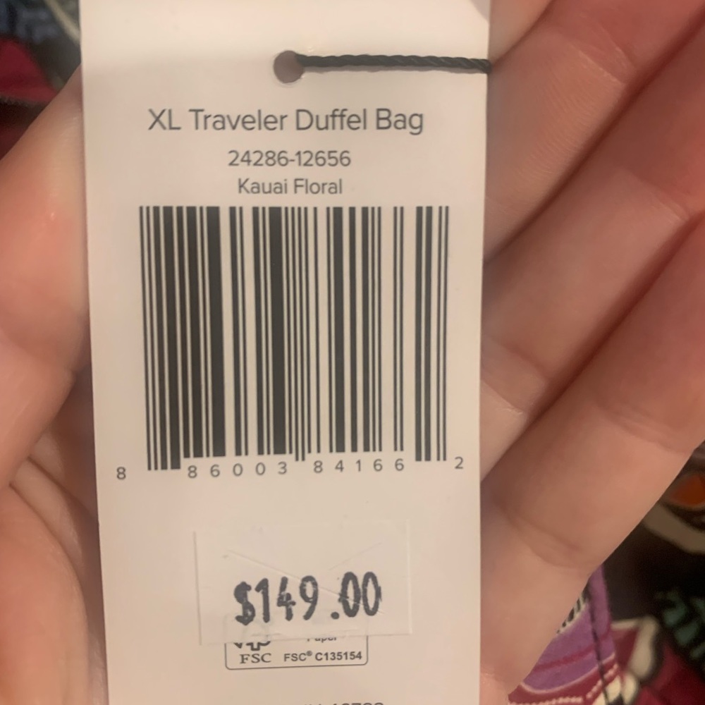‼️FIRM‼️ NWT Vera Bradley xl duffel bag Kauai floral - Picture 6 of 8